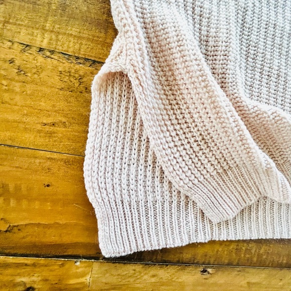 ***SOLD***
Debut Dusty Rose Oversized Sweater / Pre Owned - Picture 3 of 10